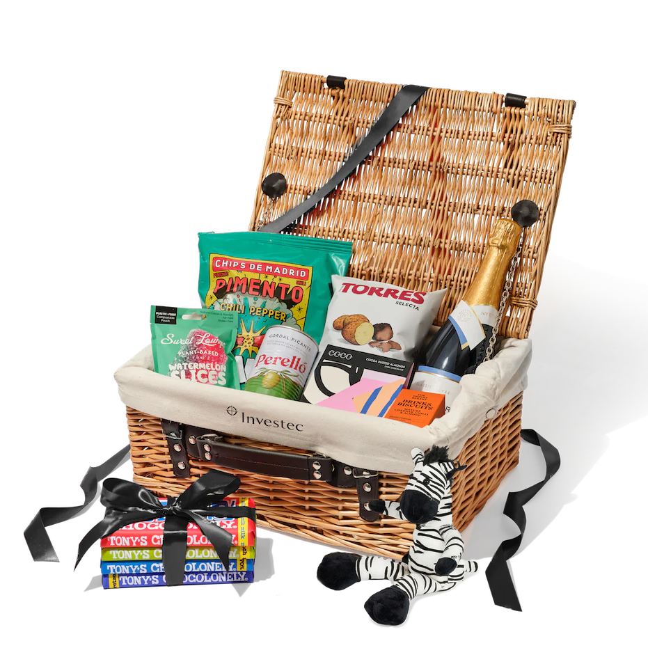 Medium food & drink hamper (4 person)
